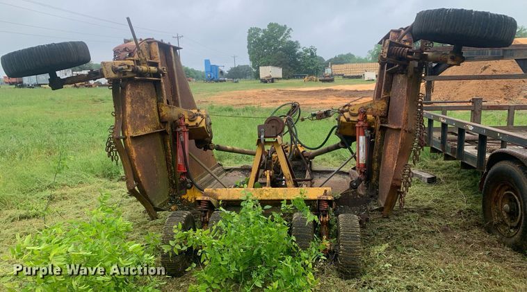 image for item LH9613 Batwing rotary mower