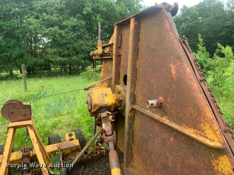 image for item LH9613 Batwing rotary mower