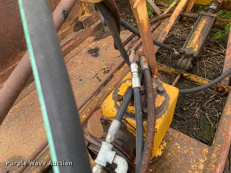 image for item LH9613 Batwing rotary mower