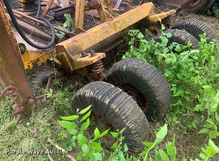 image for item LH9613 Batwing rotary mower