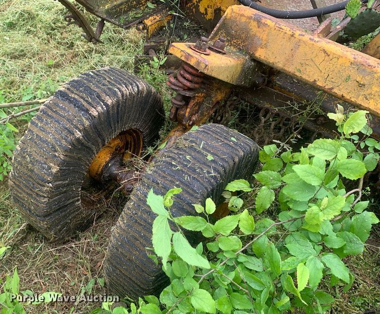 image for item LH9613 Batwing rotary mower