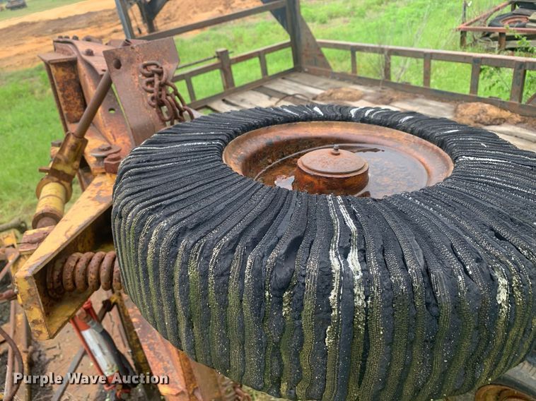 image for item LH9613 Batwing rotary mower