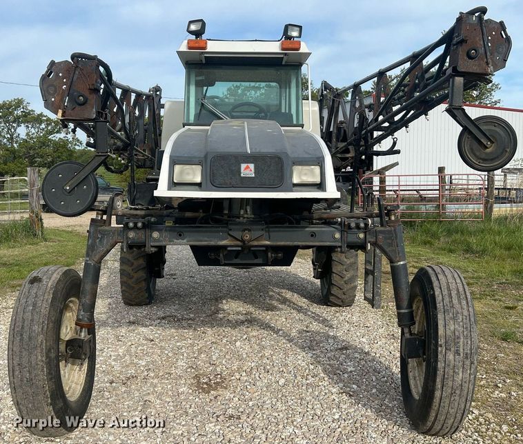 image for item LI9671 AGCO Spra-Coupe 4440  sprayer