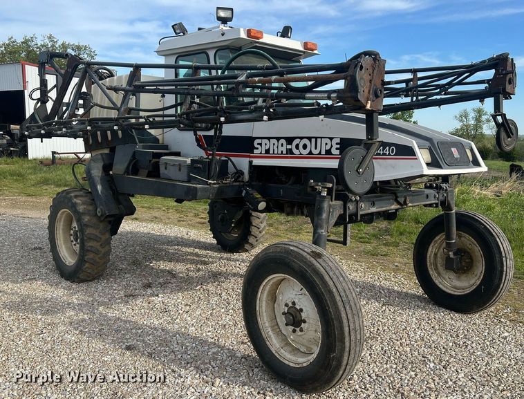 image for item LI9671 AGCO Spra-Coupe 4440  sprayer