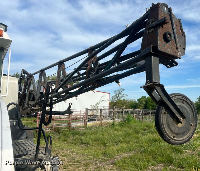 image for item LI9671 AGCO Spra-Coupe 4440  sprayer