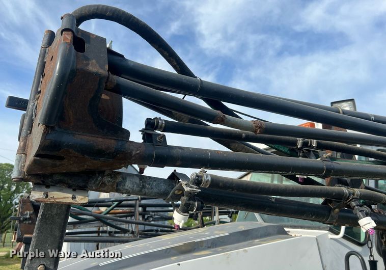 image for item LI9671 AGCO Spra-Coupe 4440  sprayer