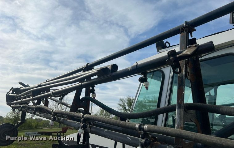 image for item LI9671 AGCO Spra-Coupe 4440  sprayer