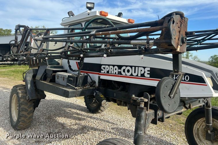 image for item LI9671 AGCO Spra-Coupe 4440  sprayer