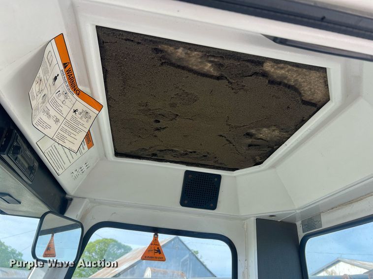 image for item LI9671 AGCO Spra-Coupe 4440  sprayer