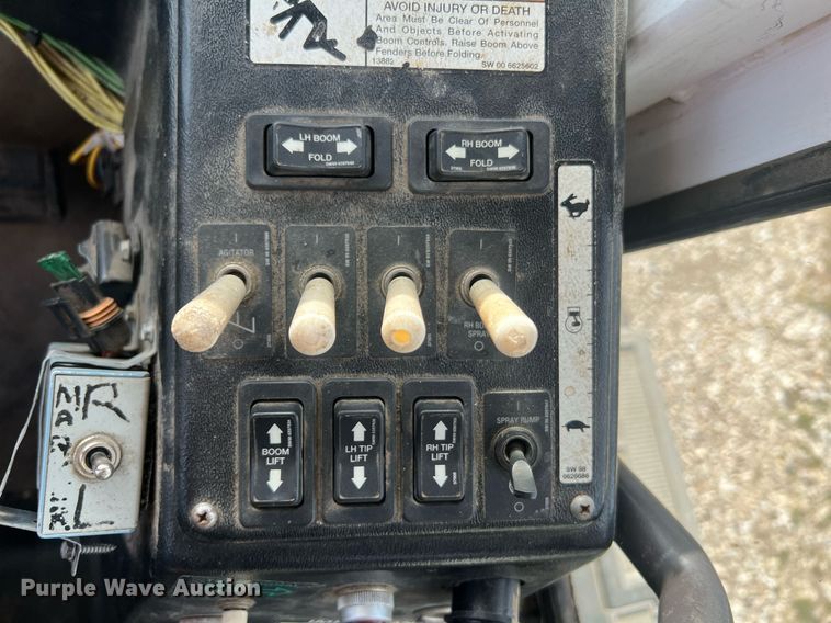 image for item LI9671 AGCO Spra-Coupe 4440  sprayer