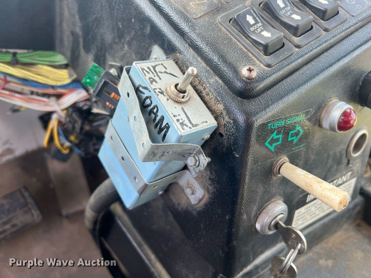 image for item LI9671 AGCO Spra-Coupe 4440  sprayer