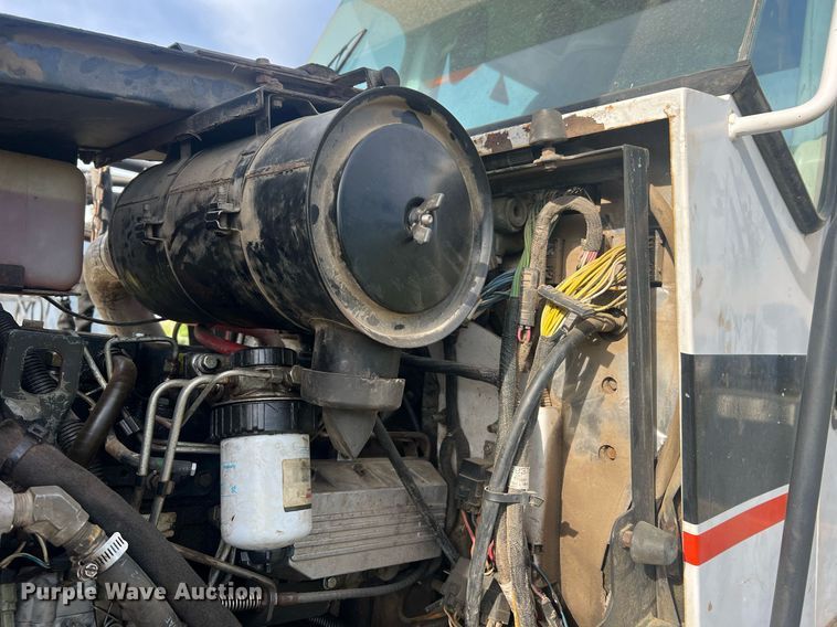 image for item LI9671 AGCO Spra-Coupe 4440  sprayer