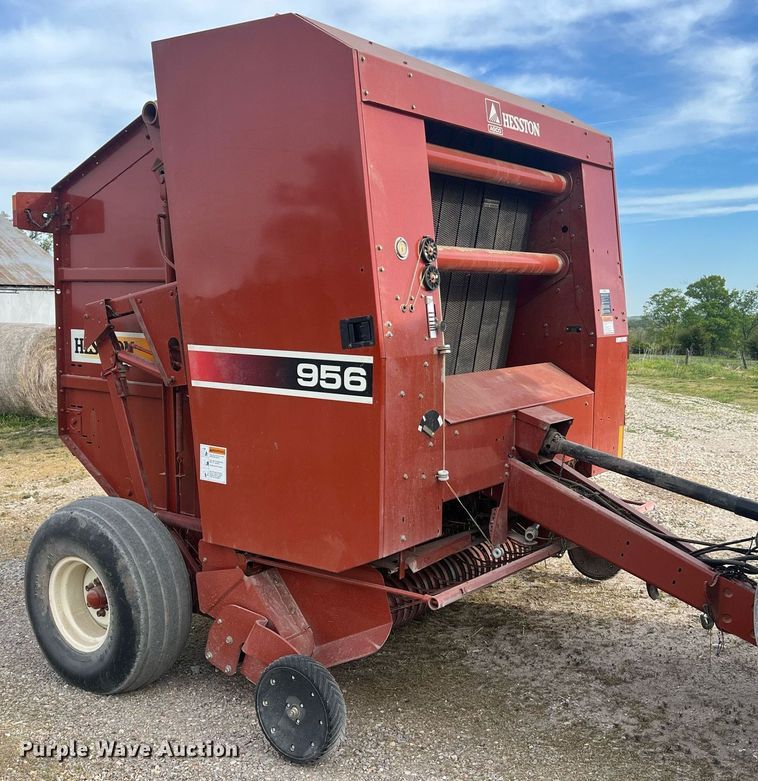 image for item LI9672 2006 Hesston 956  round baler