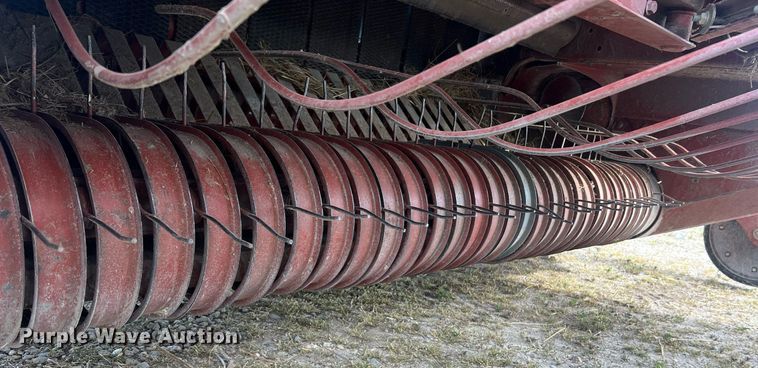 image for item LI9672 2006 Hesston 956  round baler