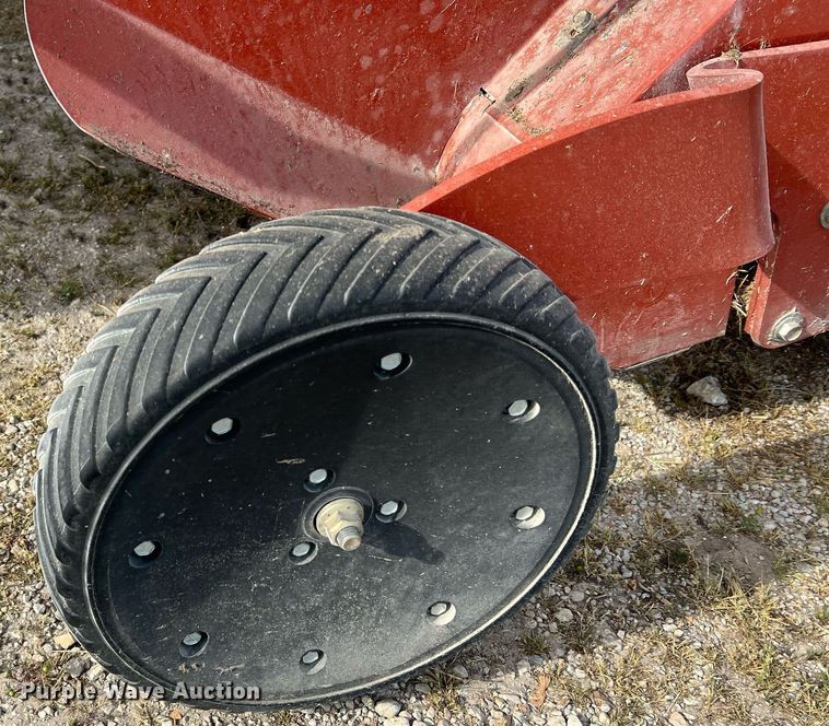 image for item LI9672 2006 Hesston 956  round baler