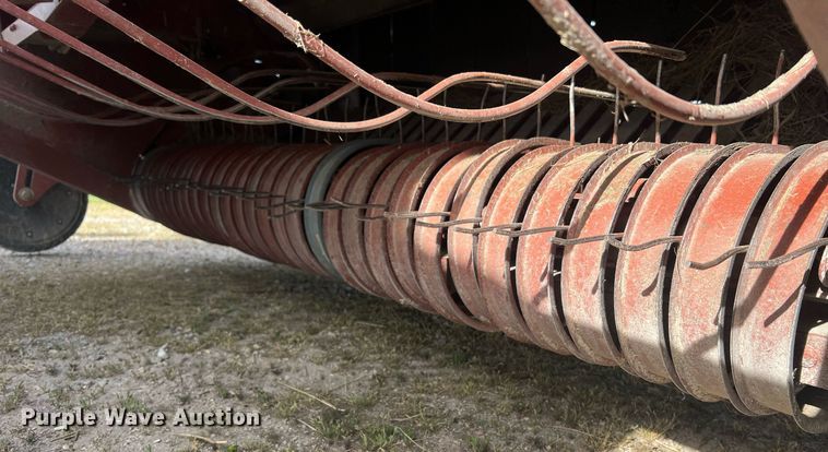 image for item LI9672 2006 Hesston 956  round baler