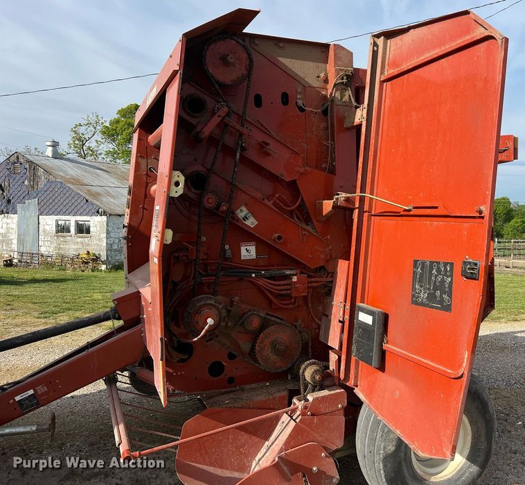 image for item LI9672 2006 Hesston 956  round baler
