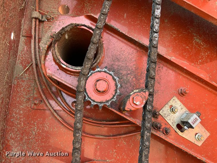 image for item LI9672 2006 Hesston 956  round baler