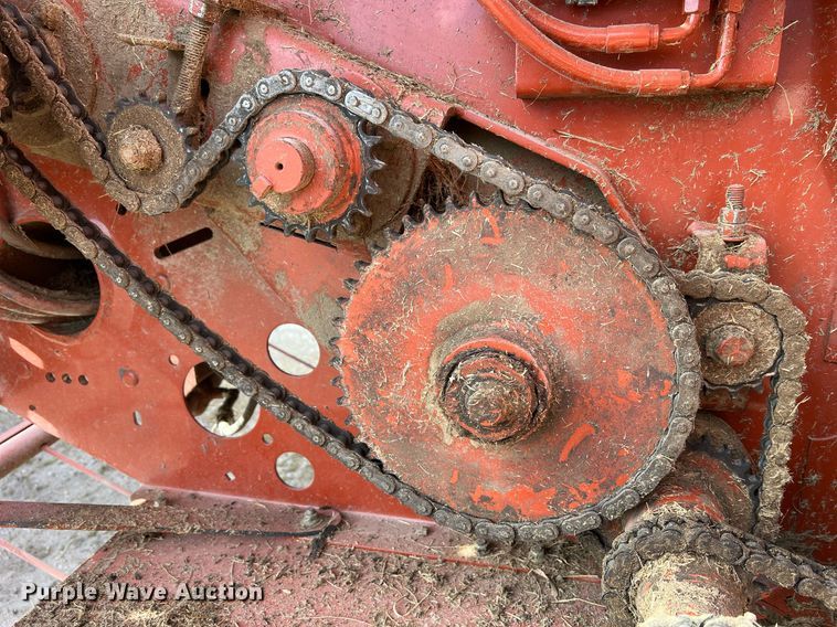 image for item LI9672 2006 Hesston 956  round baler