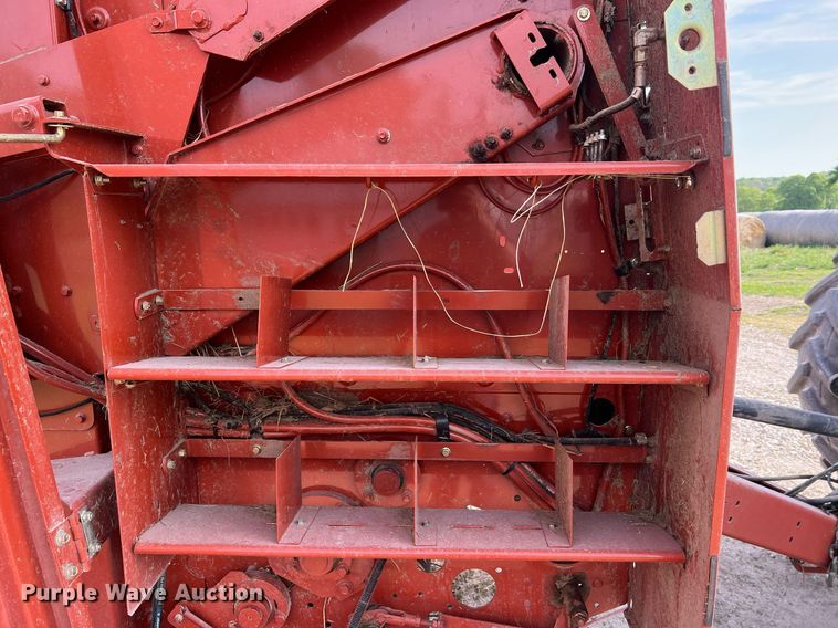 image for item LI9672 2006 Hesston 956  round baler