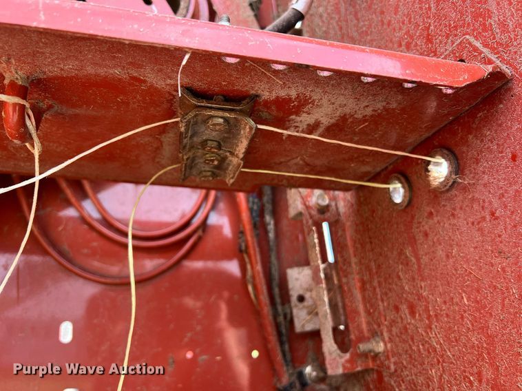 image for item LI9672 2006 Hesston 956  round baler