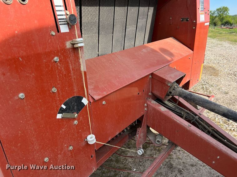 image for item LI9672 2006 Hesston 956  round baler