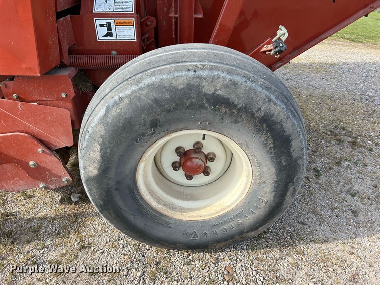 image for item LI9672 2006 Hesston 956  round baler