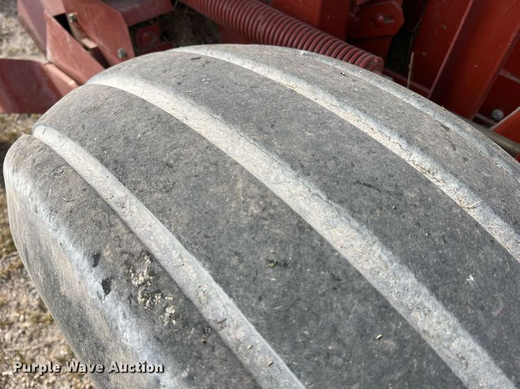 image for item LI9672 2006 Hesston 956  round baler