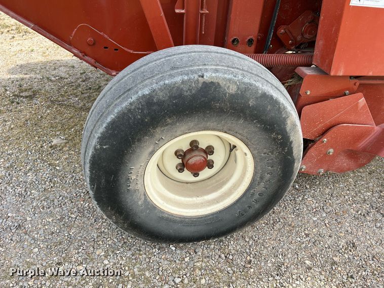 image for item LI9672 2006 Hesston 956  round baler