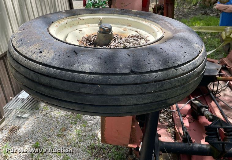 image for item LJ9648 Bush Hog 2315  batwing rotary mower