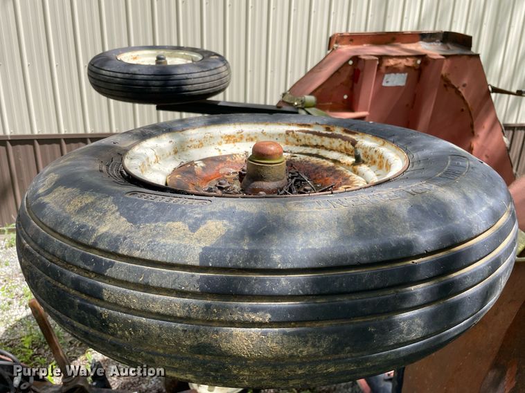 image for item LJ9648 Bush Hog 2315  batwing rotary mower