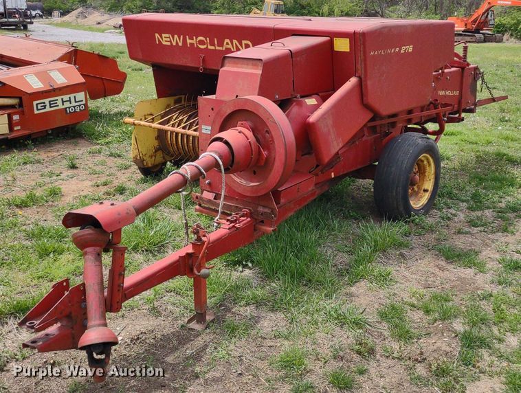 image for item LL9090 New Holland 276  small square baler