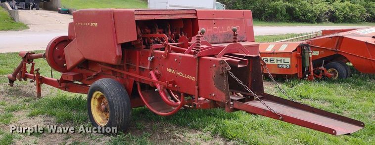 image for item LL9090 New Holland 276  small square baler