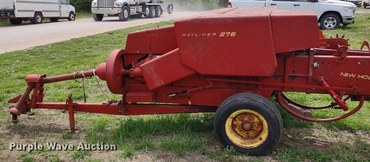 image for item LL9090 New Holland 276  small square baler