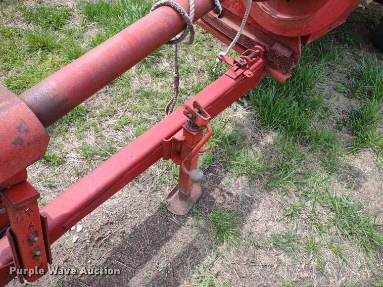 image for item LL9090 New Holland 276  small square baler