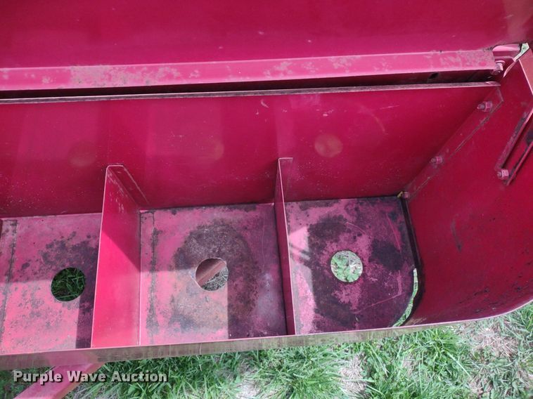 image for item LL9090 New Holland 276  small square baler