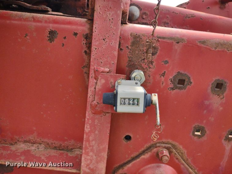 image for item LL9090 New Holland 276  small square baler