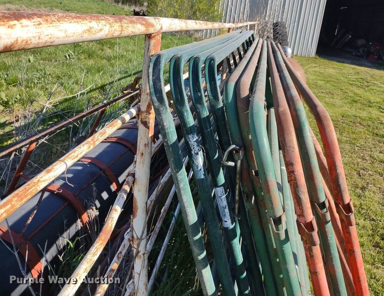 image for item LL9108 (10) 12' L livestock panels