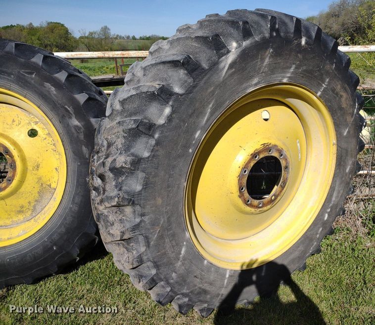 image for item LL9109 (2) tires and wheels