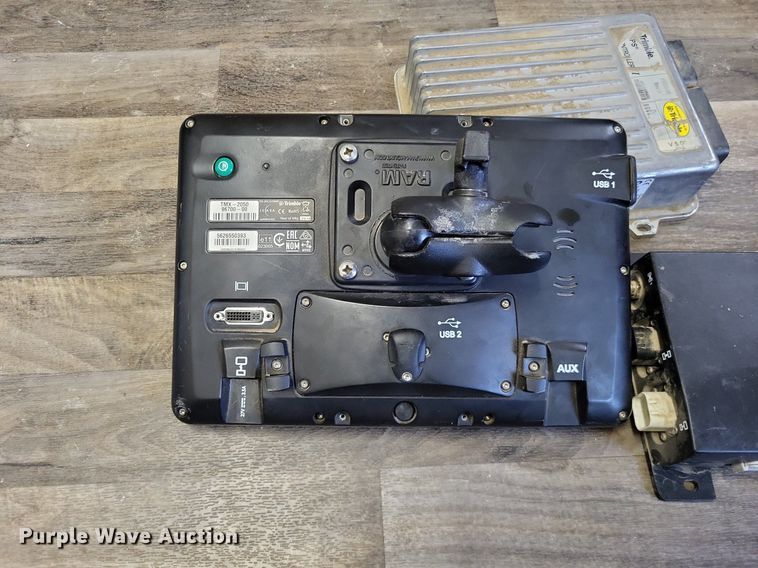 image for item LR9233 Trimble  guidance system