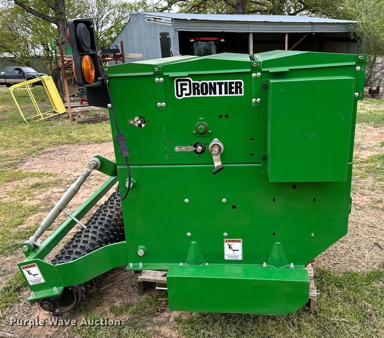 image for item LR9727 Frontier CS1360  seeder