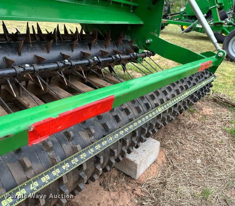 image for item LR9727 Frontier CS1360  seeder