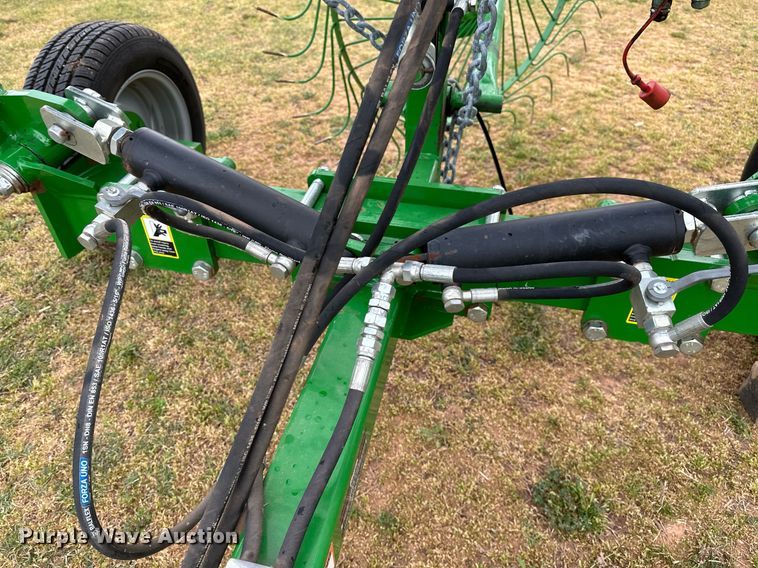 image for item LR9728 Frontier WR0008  hay rake