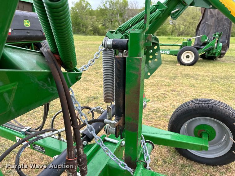 image for item LR9728 Frontier WR0008  hay rake