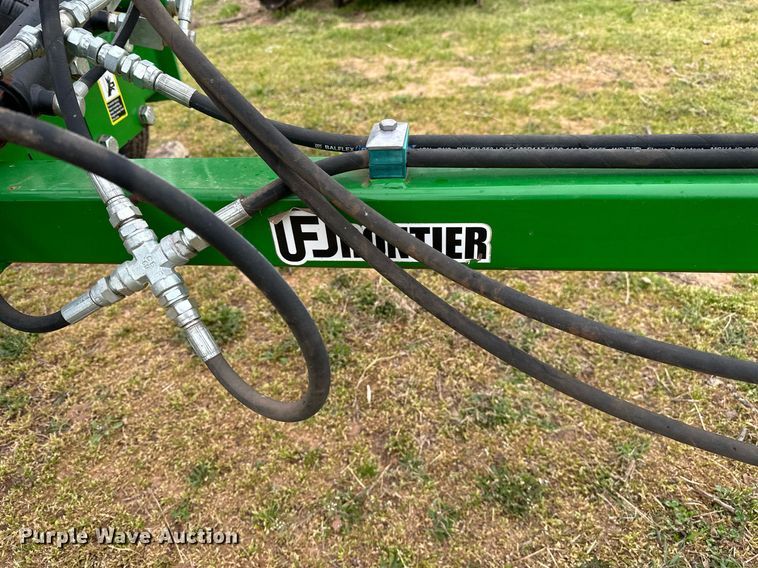 image for item LR9728 Frontier WR0008  hay rake