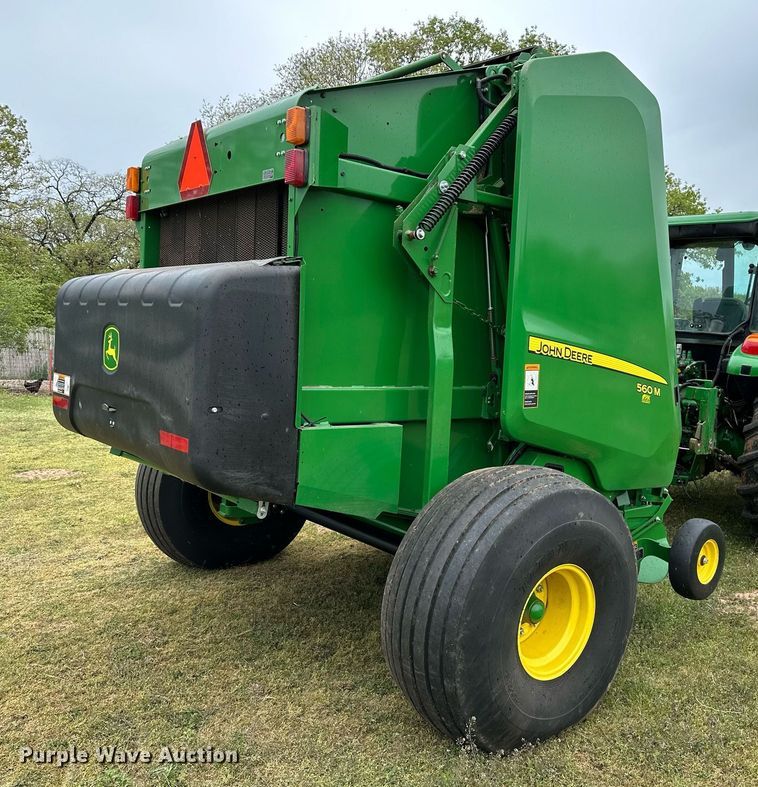 image for item LR9729 John Deere 560M  round baler