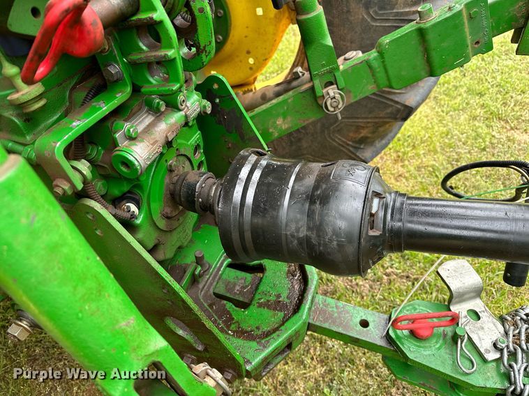 image for item LR9729 John Deere 560M  round baler