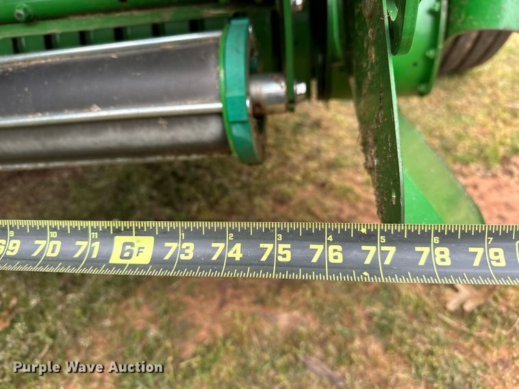 image for item LR9729 John Deere 560M  round baler