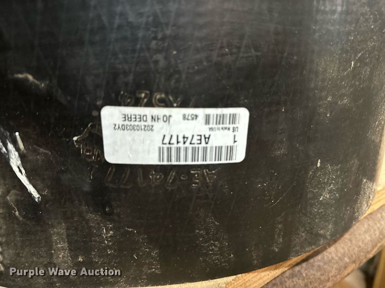 image for item LR9729 John Deere 560M  round baler