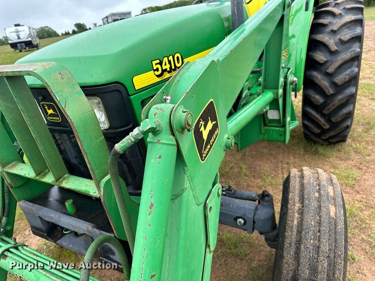 image for item LR9735 1998 John Deere 5410  tractor